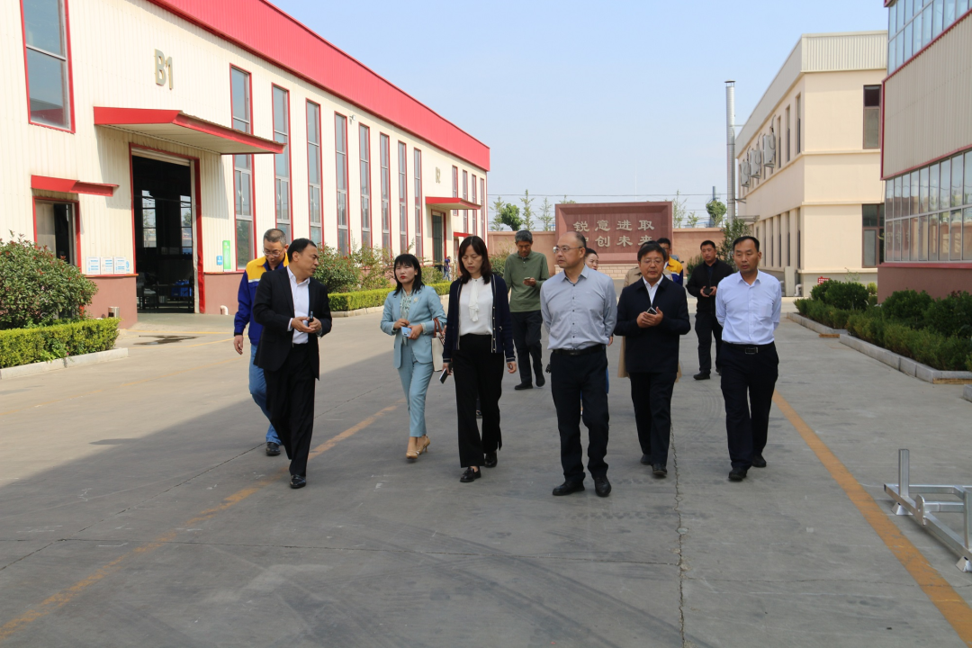青島市科技局基礎(chǔ)研究處處長李欣一行蒞臨銳智考察指導(dǎo)市重點(diǎn)實(shí)驗室建設(shè)工作